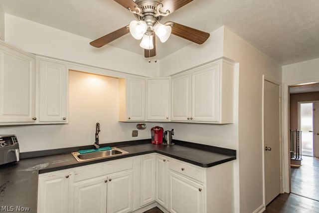 10 Meadowlawn Drive 13, Mentor, OH 44060