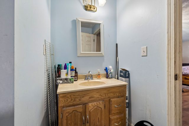 114 28th St, Old Hickory, TN 37138