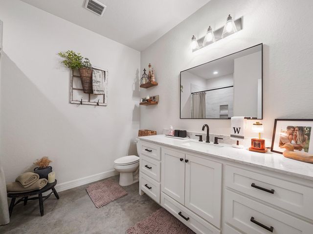125 Ellis Lane, West Columbia, TX 77486