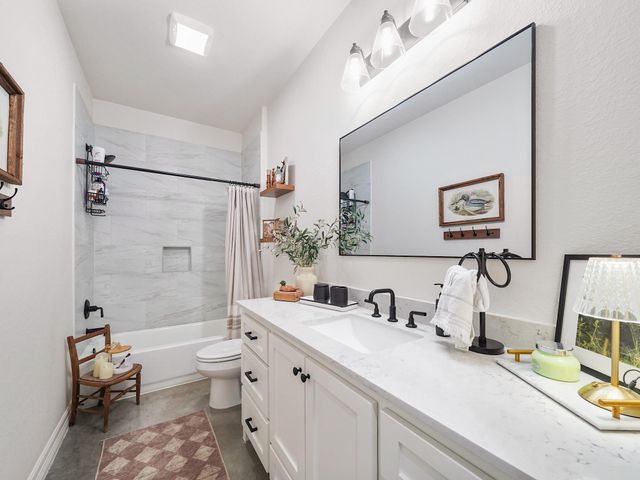 125 Ellis Lane, West Columbia, TX 77486
