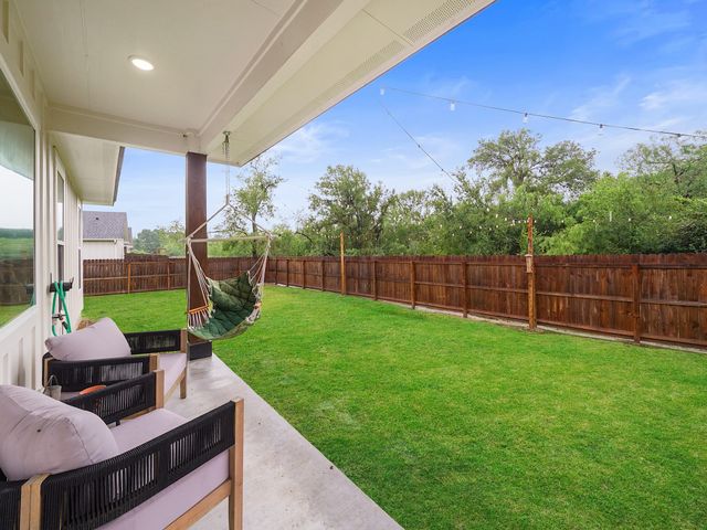125 Ellis Lane, West Columbia, TX 77486