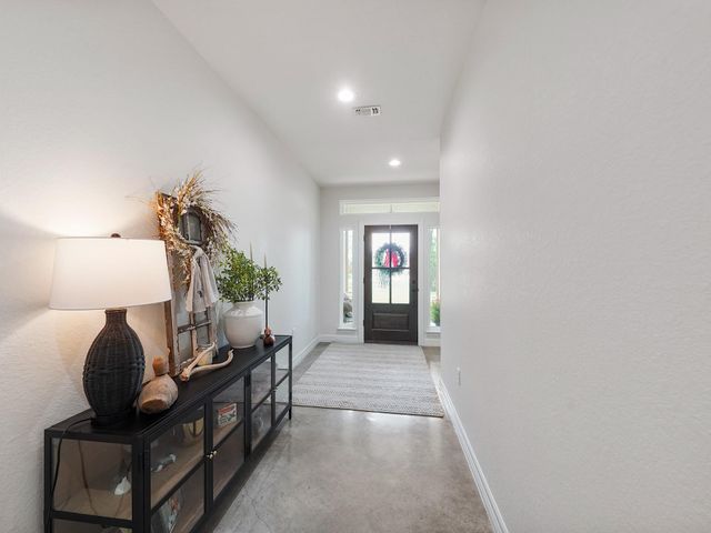 125 Ellis Lane, West Columbia, TX 77486