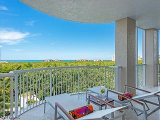 7117 Pelican Bay Blvd 507, Naples, FL 34108