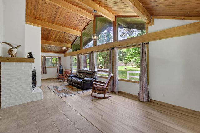 32 Gov Culberson Circle, Point Blank, TX 77364