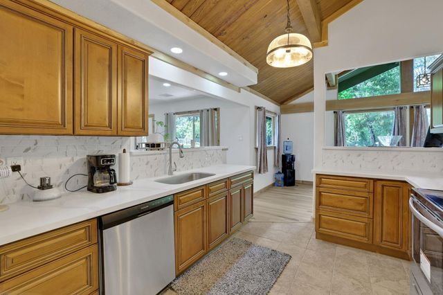 32 Gov Culberson Circle, Point Blank, TX 77364