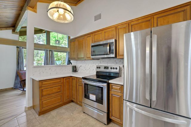 32 Gov Culberson Circle, Point Blank, TX 77364