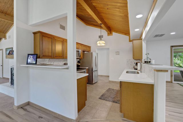 32 Gov Culberson Circle, Point Blank, TX 77364