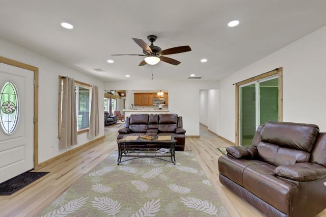 32 Gov Culberson Circle, Point Blank, TX 77364