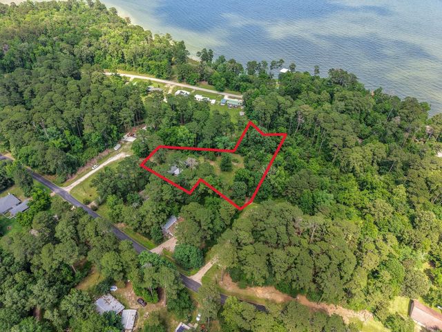 32 Gov Culberson Circle, Point Blank, TX 77364