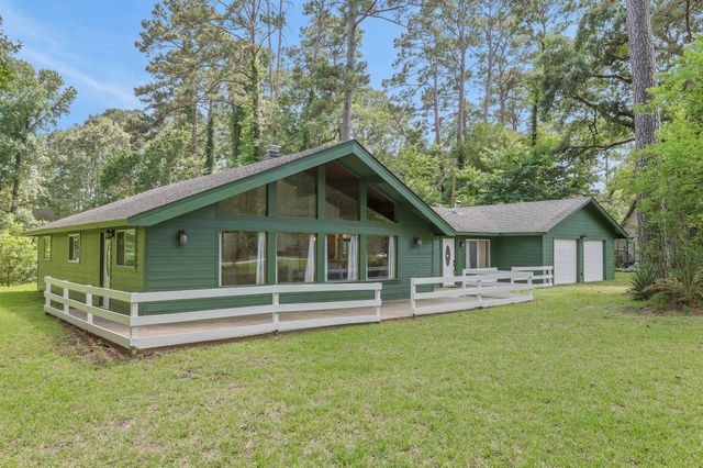 32 Gov Culberson Circle, Point Blank, TX 77364