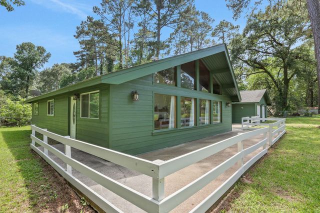 32 Gov Culberson Circle, Point Blank, TX 77364