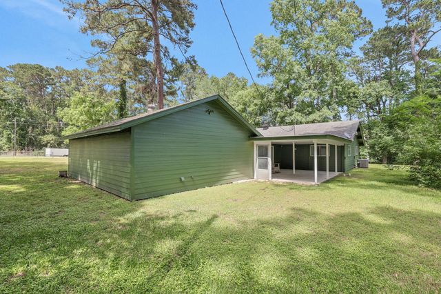 32 Gov Culberson Circle, Point Blank, TX 77364