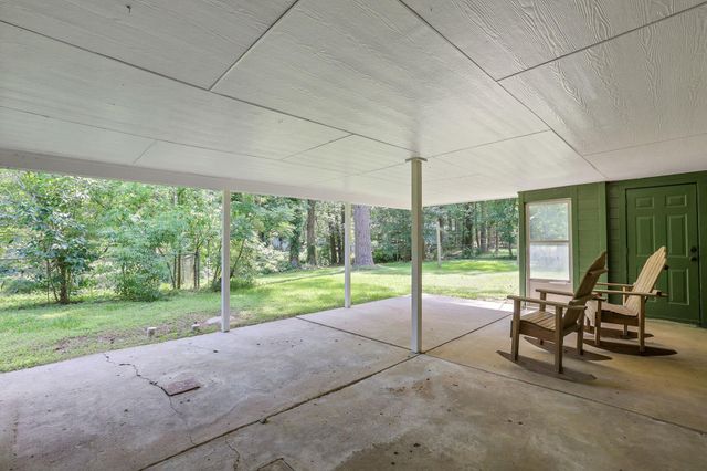 32 Gov Culberson Circle, Point Blank, TX 77364