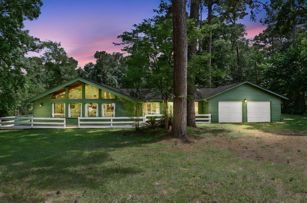 32 Gov Culberson Circle, Point Blank, TX 77364