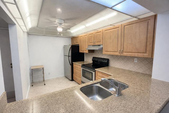 1 Royal Palm Way 3050, Boca Raton, FL 33432