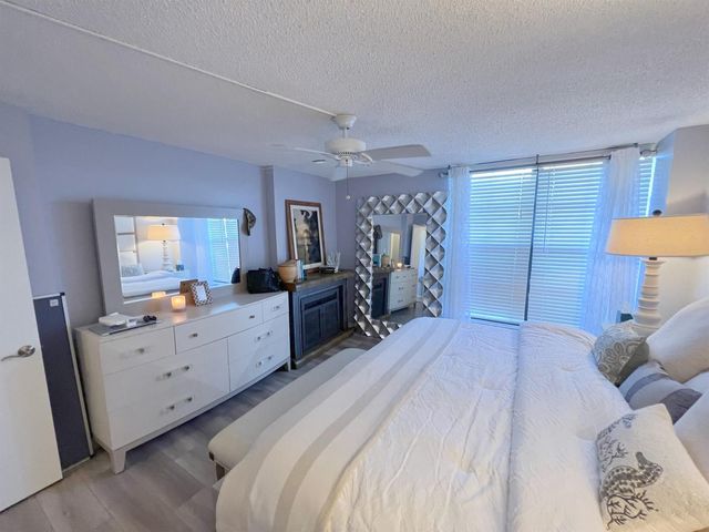 1 Royal Palm Way 3050, Boca Raton, FL 33432