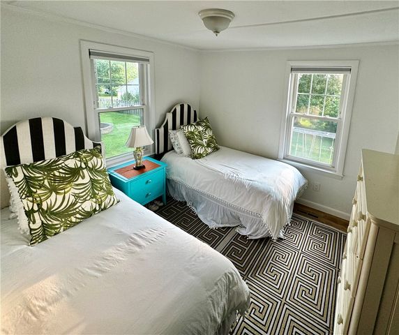140 Renfrew Avenue, Middletown, RI 02842