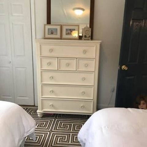 140 Renfrew Avenue, Middletown, RI 02842