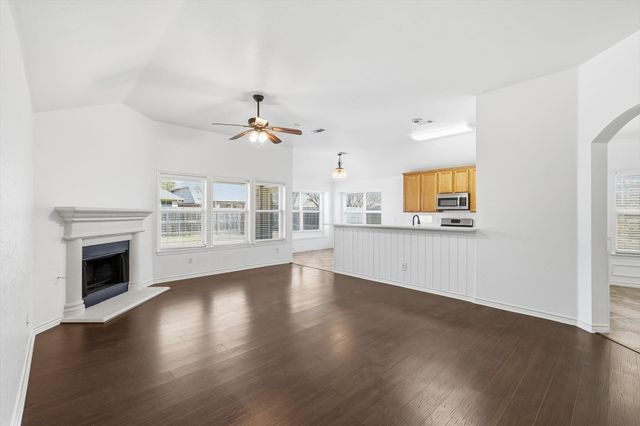 5904 Meadowglen Drive, Denton, TX 76226