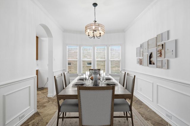 5904 Meadowglen Drive, Denton, TX 76226