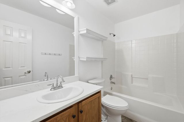 5904 Meadowglen Drive, Denton, TX 76226