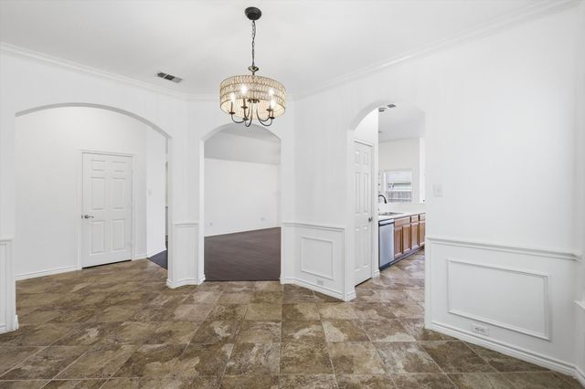 5904 Meadowglen Drive, Denton, TX 76226