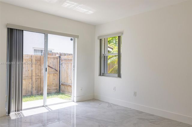 10241 SW 128th Ave, Miami, FL 33186