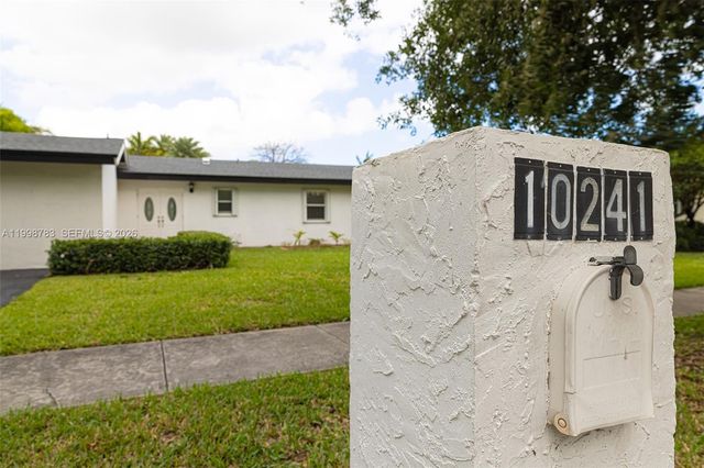 10241 SW 128th Ave, Miami, FL 33186