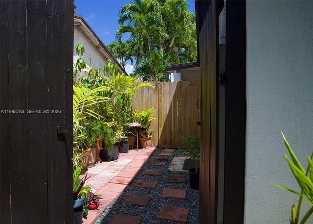 10241 SW 128th Ave, Miami, FL 33186