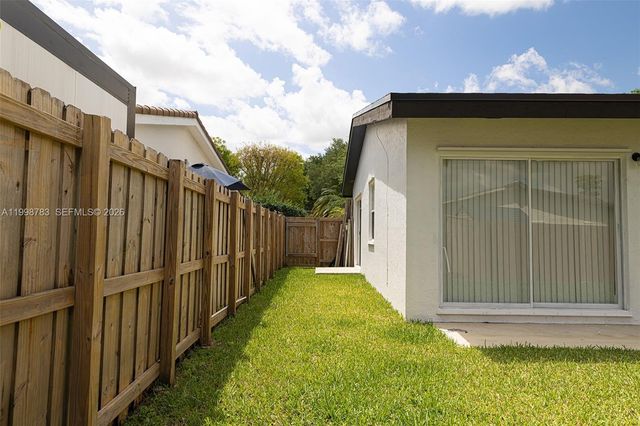 10241 SW 128th Ave, Miami, FL 33186