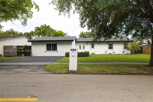 10241 SW 128th Ave, Miami, FL 33186