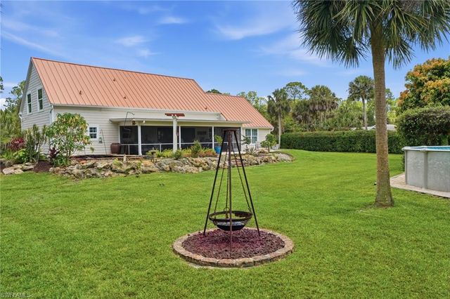 681 7th ST SW, Naples, FL 34117