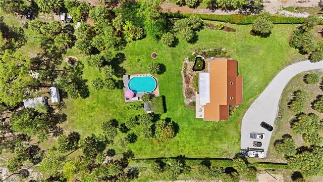 681 7th ST SW, Naples, FL 34117