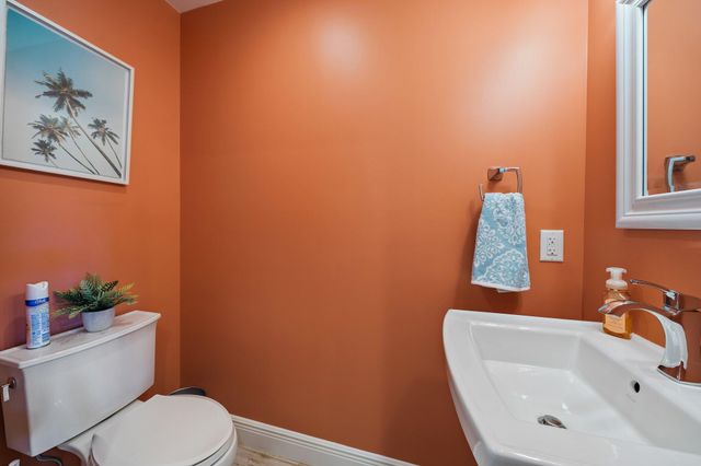 500 Sunrise Way, Juno Beach, FL 33408