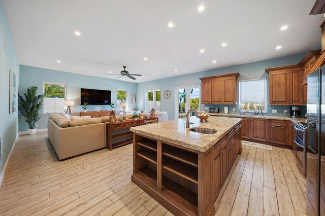 500 Sunrise Way, Juno Beach, FL 33408