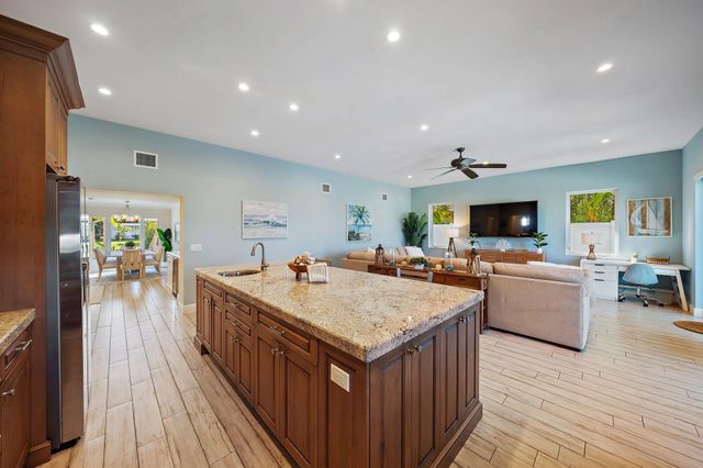 500 Sunrise Way, Juno Beach, FL 33408