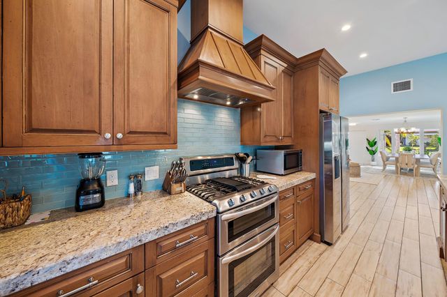 500 Sunrise Way, Juno Beach, FL 33408