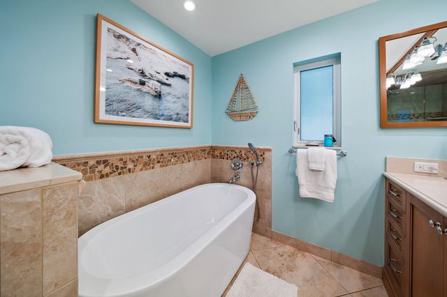 500 Sunrise Way, Juno Beach, FL 33408