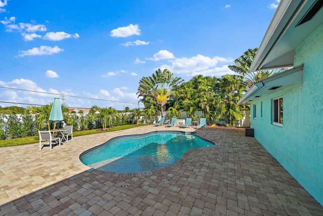 500 Sunrise Way, Juno Beach, FL 33408