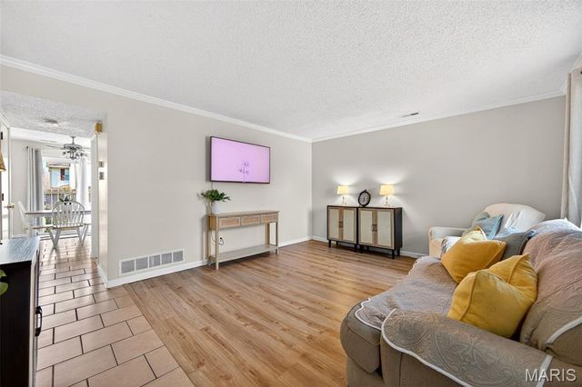 31 Park Charles Boulevard A, St Peters, MO 63376