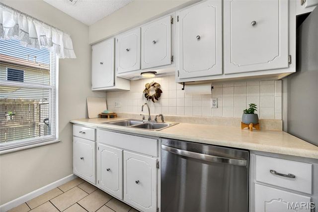 31 Park Charles Boulevard A, St Peters, MO 63376