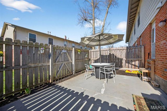 31 Park Charles Boulevard A, St Peters, MO 63376