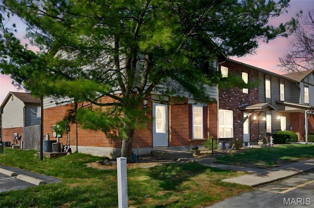 31 Park Charles Boulevard A, St Peters, MO 63376