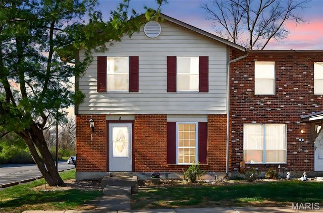 31 Park Charles Boulevard A, St Peters, MO 63376