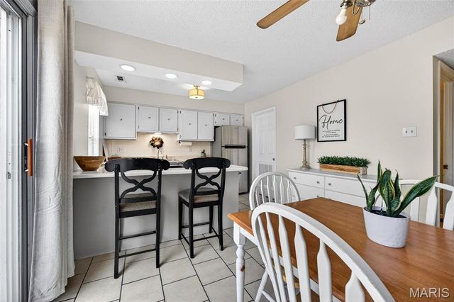 31 Park Charles Boulevard A, St Peters, MO 63376