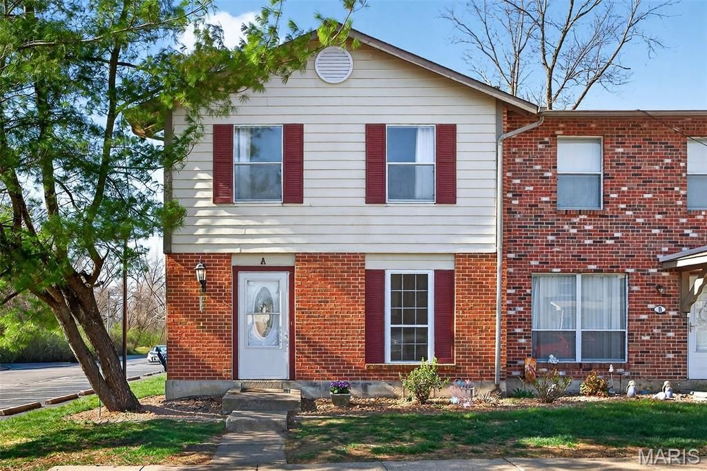 31 Park Charles Boulevard A, St Peters, MO 63376