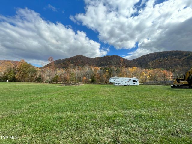 724 Dry Creek Road, Jonesborough, TN 37659