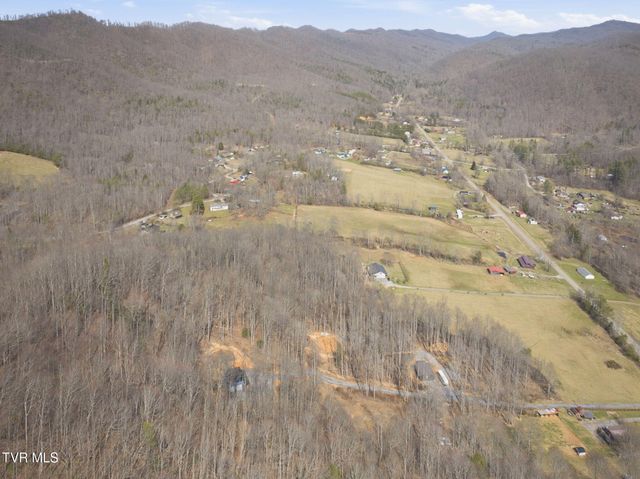 724 Dry Creek Road, Jonesborough, TN 37659