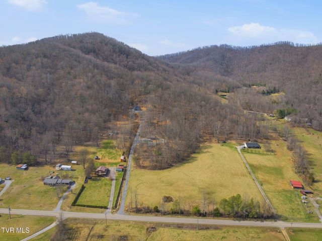 724 Dry Creek Road, Jonesborough, TN 37659