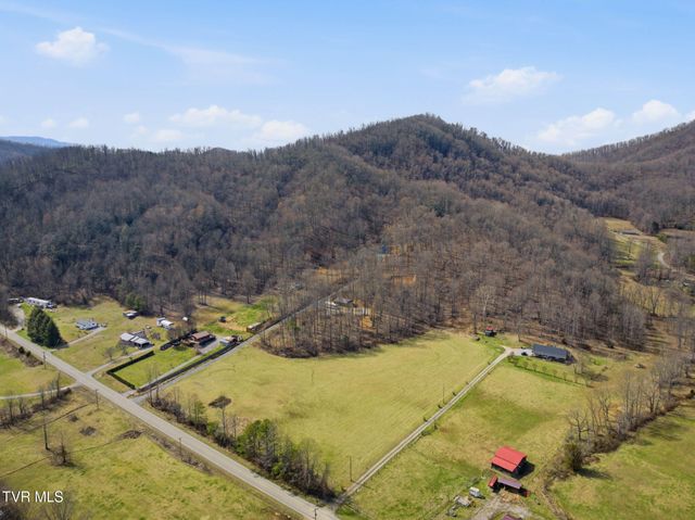 724 Dry Creek Road, Jonesborough, TN 37659
